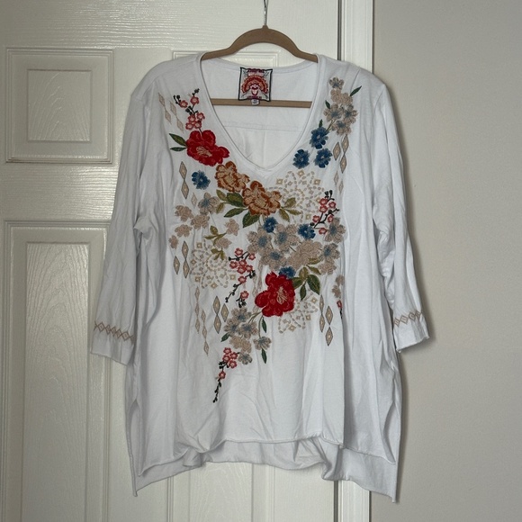 Johnny Was Women's Tunic Floral White Plus XXL Side Slit 3/4 Sleeve Boho Art - Picture 1 of 7